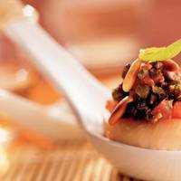 Serveersuggestie Zwaardvis of schol met tomatentapenade