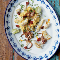 Serveersuggestie Pijlstaart Van De Plancha Met Chorizo En Puree Van Gele Spliterwten